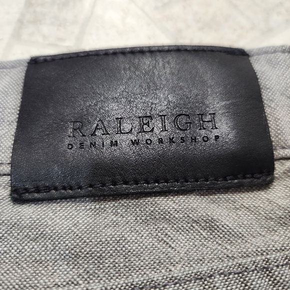 Raleigh Denim Graham Mens Designer Jeans Size 38 Gray Wash Denim Made In USA. - Picture 5 of 7